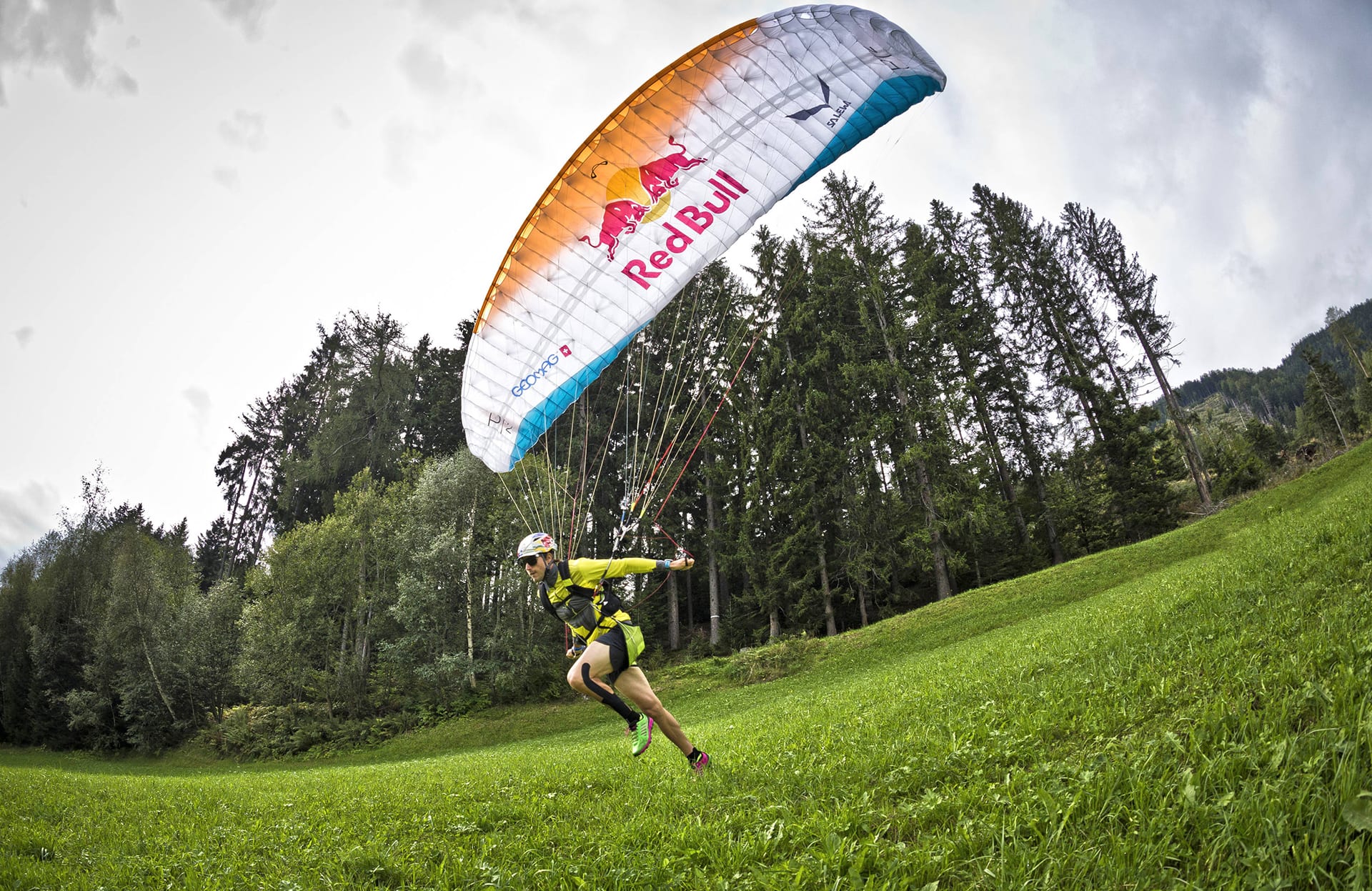 Paragliding - Red Bull - Lienz, Osttirol